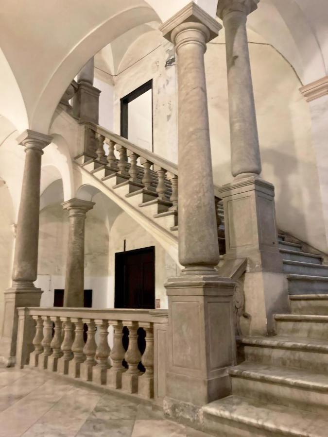 Happy Family Apartments Lanterna Genua Exterior foto
